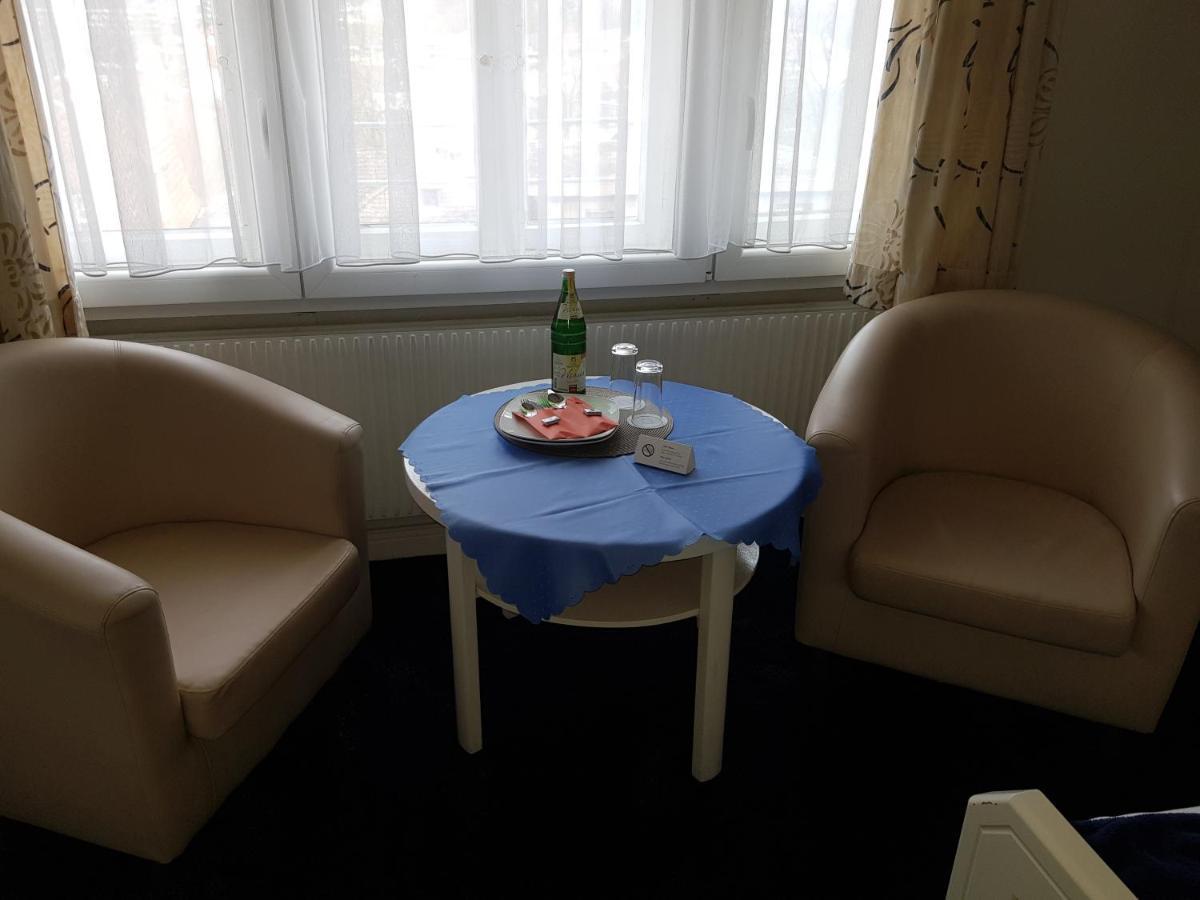 Villa Zur Schoenen Aussicht バート・ザルツフレン エクステリア 写真